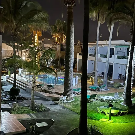 Paradise Club L28 & L29