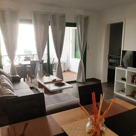 Paradise Club L28 & L29