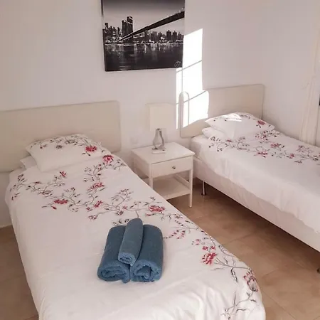 Paradise Club L28 & L29